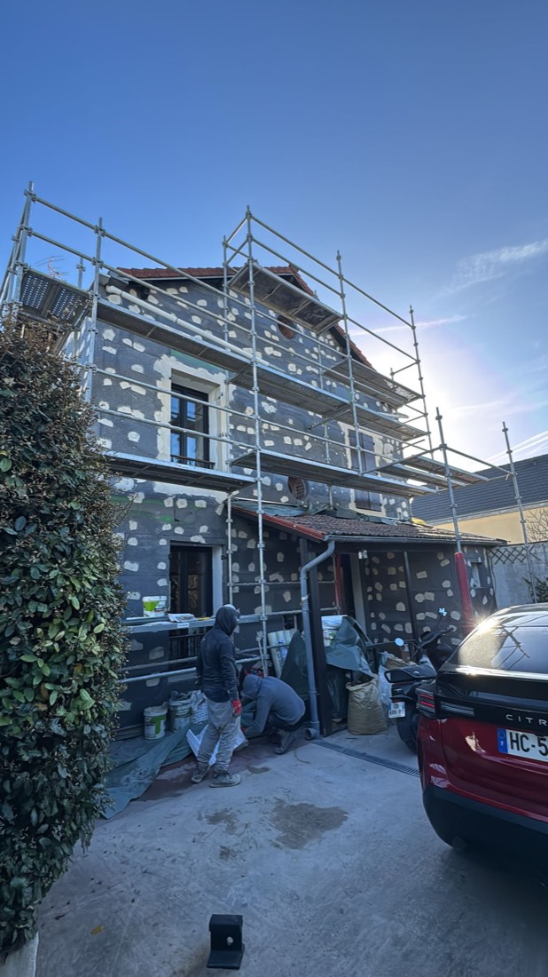 Échafaudage et protection du chantier